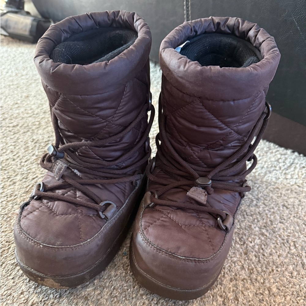 UGG brown leather lace up boots